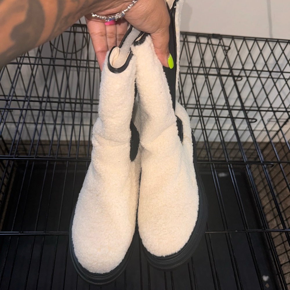 boots size 10